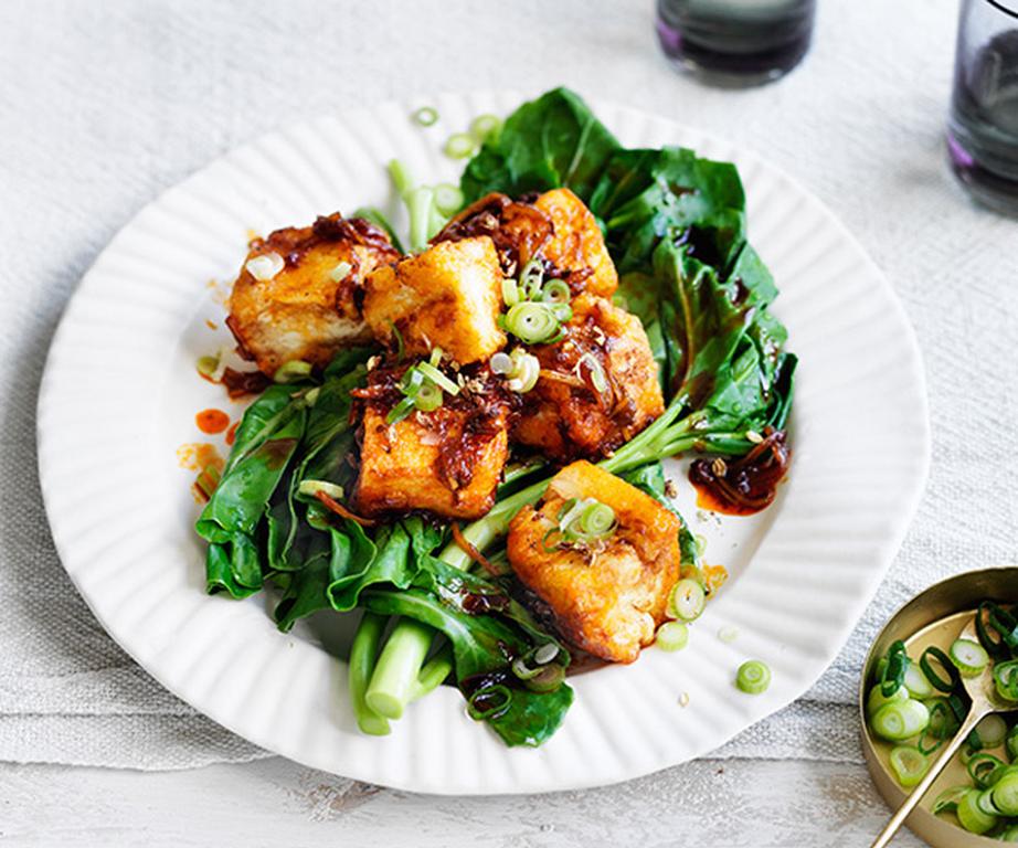 Read more about the article Tofu with chilli jam and spring onions